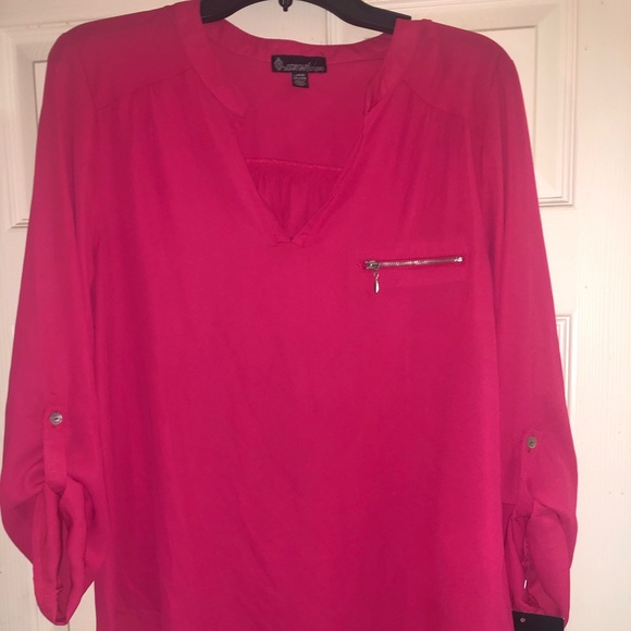 Top - Picture 2 of 4